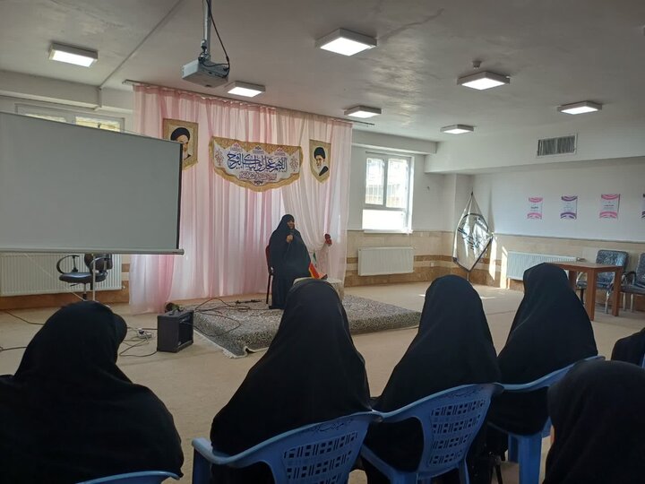 تصاویر/ نشست اخلاقی طلاب مدرسه علمیه زینب کبری سلام الله علیها ارومیه