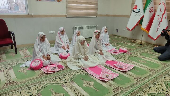 تصاویر/برگزاری مراسم جشن تکلیف دختران شهرستان شازند