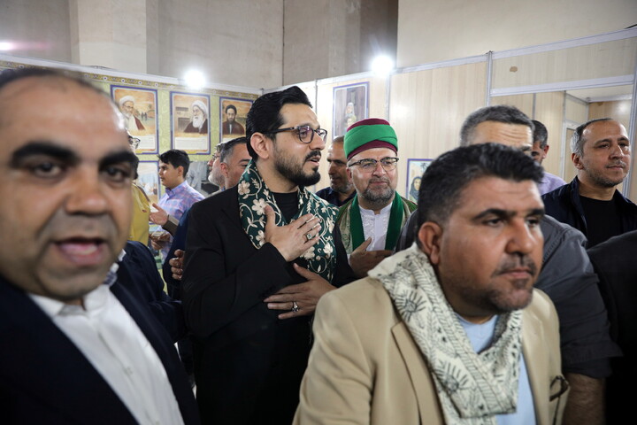 تصاویر/بازدید میهمانان و شخصیت ها از بخش حوزوی سی و سومین نمایشگاه بین المللی قرآن کریم