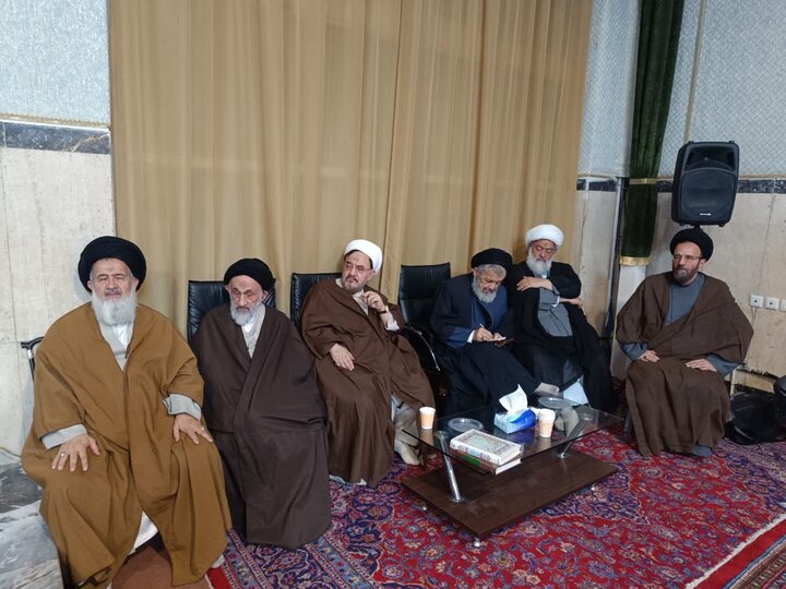 تصاویر/گردهم آیی ائمه جماعات مساجد در مدرسه علمیه امام القائم(عج)