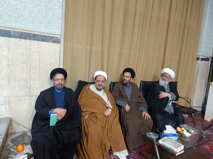 تصاویر/گردهم آیی ائمه جماعات مساجد در مدرسه علمیه امام القائم(عج)