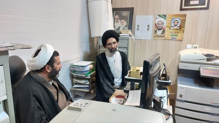 تصاویر/ بازدید سرزده نماینده ولی فقیه از مرکز مدیریت حوزه‌ علمیه منطقه کاشان