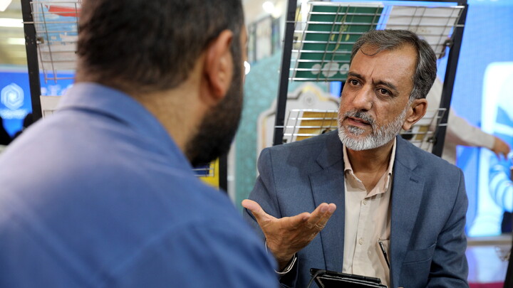 فعالیت مرکز رسانه و فضای مجازی حوزه در سی و سومین نمایشگاه بین المللی قرآن کریم