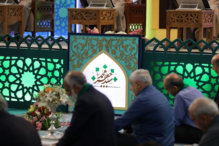 تصاویر/ آیین ترتیل خوانی قرآن کریم در امامزاده سید جعفر(ع) محمد استان یزد