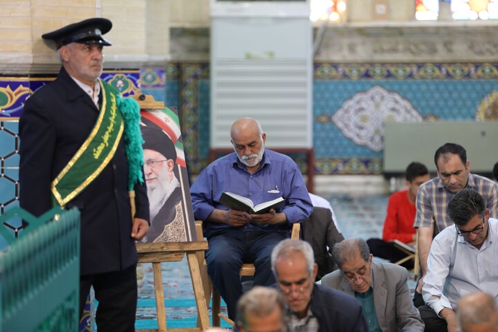 تصاویر/ آیین ترتیل خوانی قرآن کریم در امامزاده سید جعفر(ع) محمد استان یزد