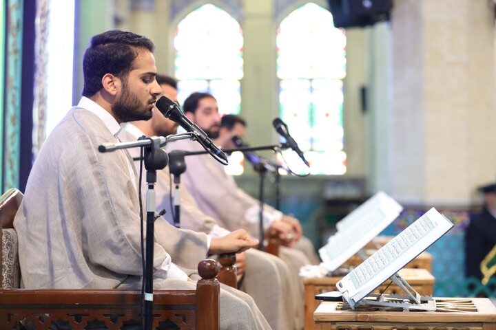 تصاویر/ آیین ترتیل خوانی قرآن کریم در امامزاده سید جعفر(ع) محمد استان یزد