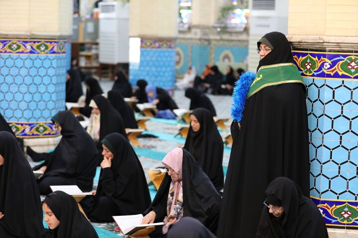 تصاویر/ آیین ترتیل خوانی قرآن کریم در امامزاده سید جعفر(ع) محمد استان یزد