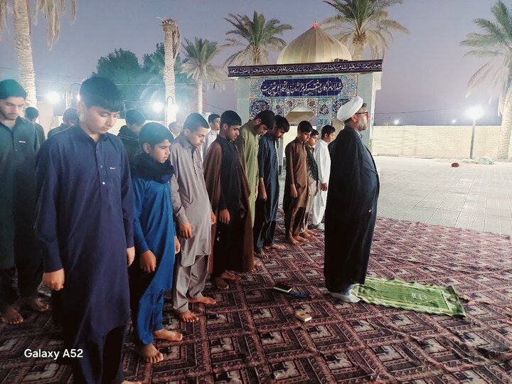 تصاویر/ برگزاری محفل شبی با شهدا در مدرسه علمیه پیامبر اعظم (ص)