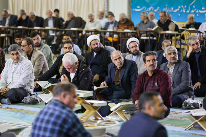 تصاویر / ترتیب خوانی قرآن در مصلای امام خمینی(ره) تبریز