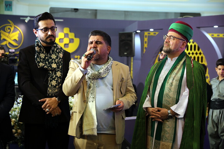 نصاویر/حضور کارشناسان برنامه محفل در سی و سومین نمایشگاه بین المللی قرآن کریم