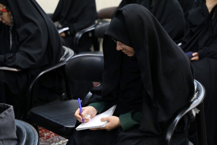 تصاویر/ جلسه هم اندیشی ماهیانه مبلغین و مبلغات امین شهرستان یزد برگزار شد