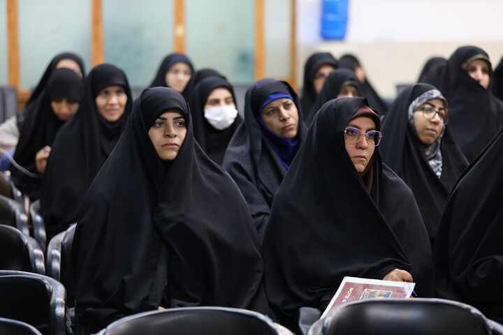 تصاویر/ جلسه هم اندیشی ماهیانه مبلغین و مبلغات امین شهرستان یزد برگزار شد