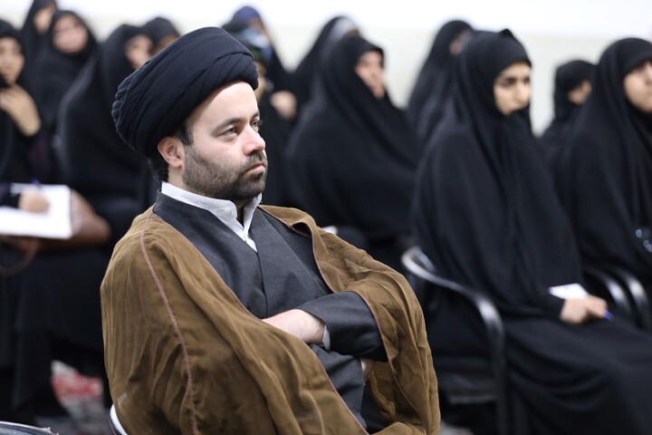 تصاویر/ جلسه هم اندیشی ماهیانه مبلغین و مبلغات امین شهرستان یزد برگزار شد