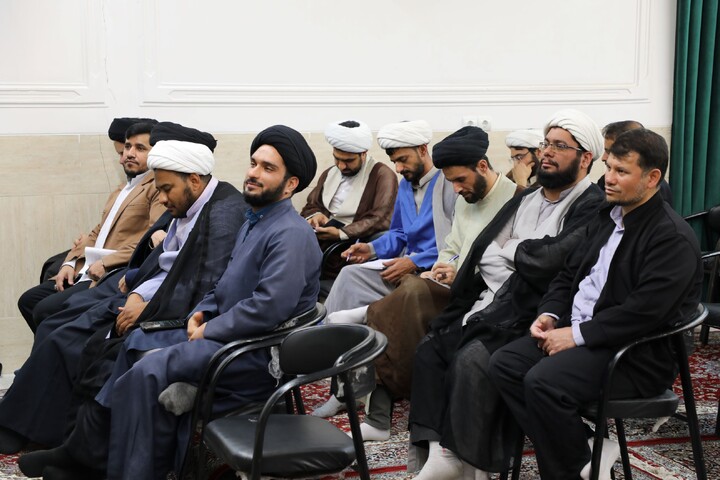 تصاویر/ جلسه هم اندیشی ماهیانه مبلغین و مبلغات امین شهرستان یزد برگزار شد