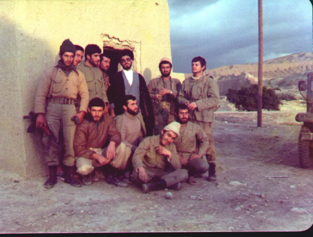 اسناد و خاطرات روحانیون رزمنده، گنجینه مغفول تاریخ معاصر است