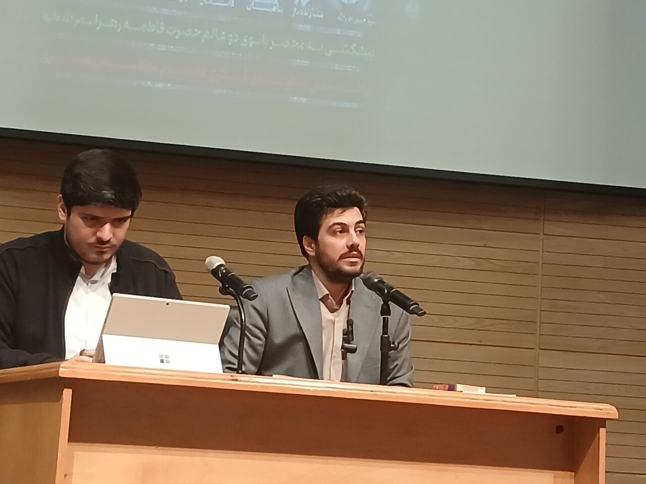 مطالبه‌گری مؤمنانه، تقویت‌کننده جایگاه ولایت است/ حضور میدانی و فریاد مرگ بر آمریکا از ساعت‌ها سخنرانی اثرگذارتر است+عکس