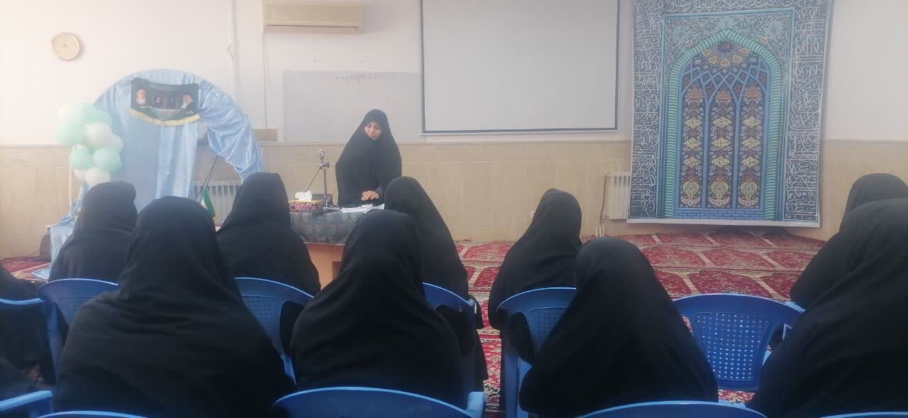 آمادگی فقهی طلاب برای ماه مبارک رمضان در مدرسه علمیه تخصصی فاطمه‌الزهرا(س) اردکان