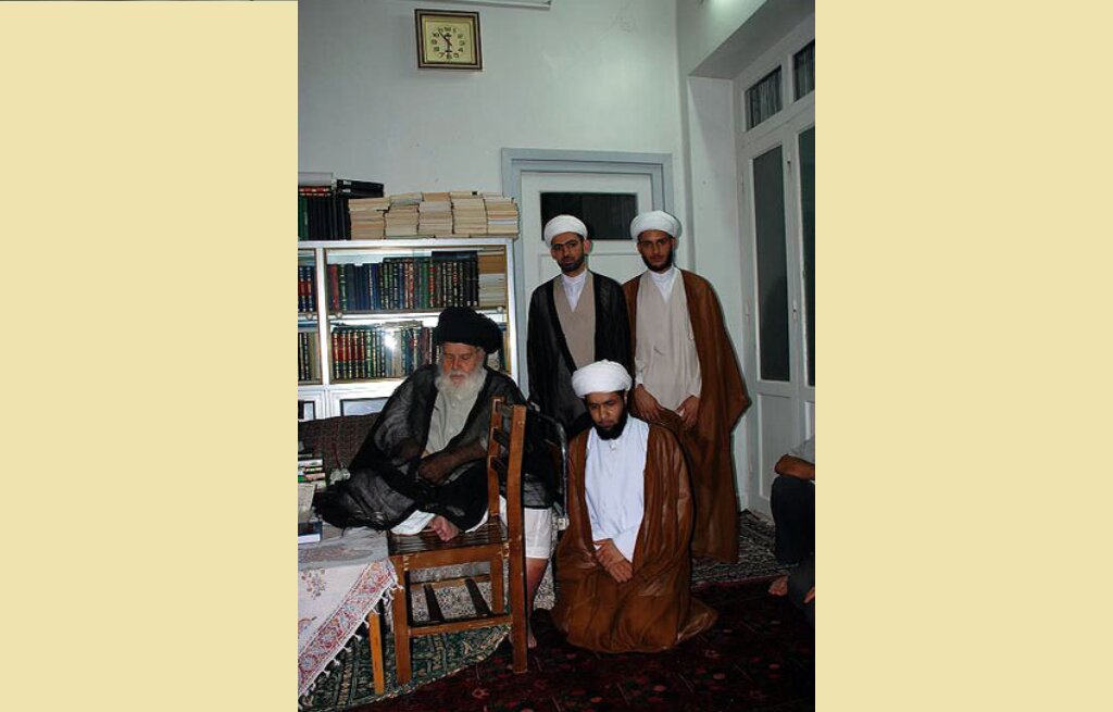 فراموش‌شدگانِ تاریخ؛ مصاحبه استاد علی ابوالحسنی (منذر) با آیت الله حاج سیدعباس کاشانی (ره)