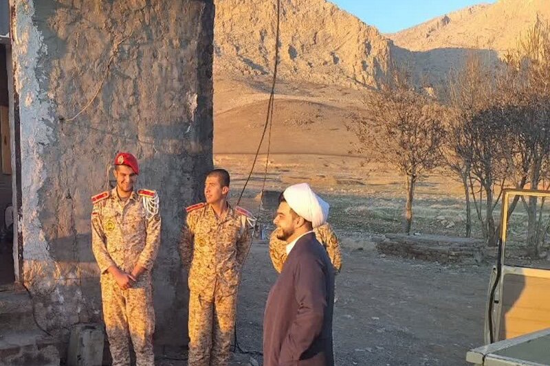 حضور طلاب مدرسه آیتالله بروجردی(ره) کرمانشاه، در مناطق محروم+عکس