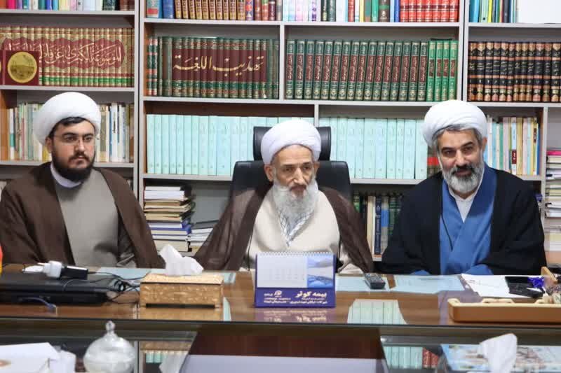 نظام اسلامی به برکت رهبر انقلاب و حضور مردم پایدار خواهد ماند