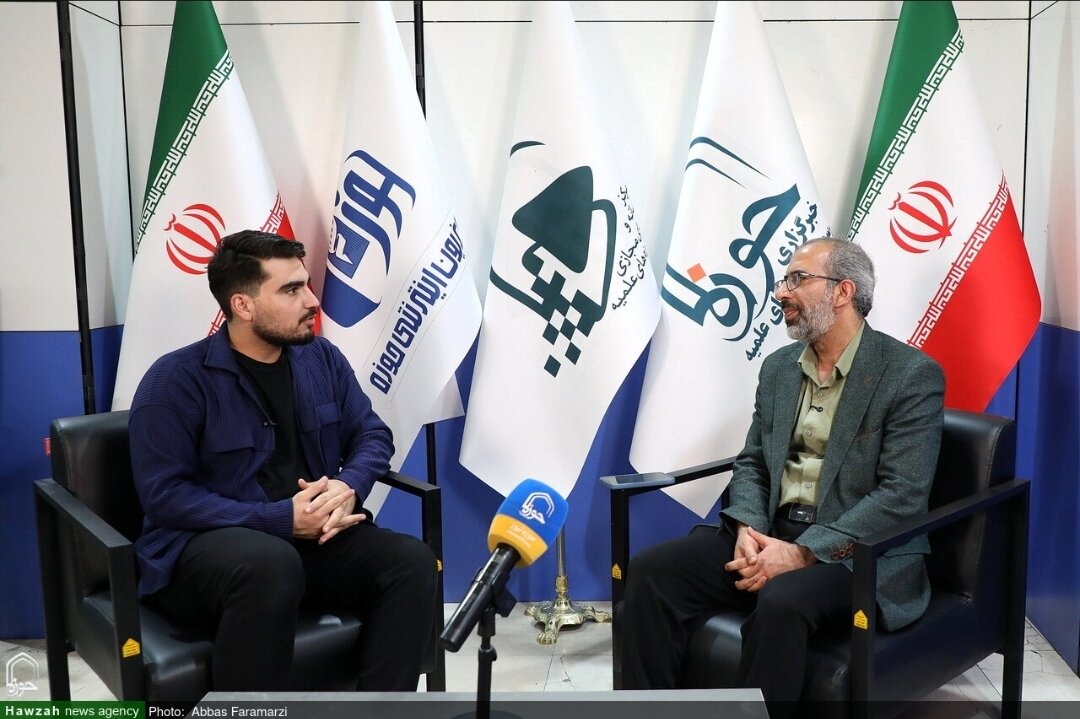 قرآن به متن زندگی مردم بازگردد / نمایشگاه قرآن میدان ارزیابی رسالت‌های حوزوی