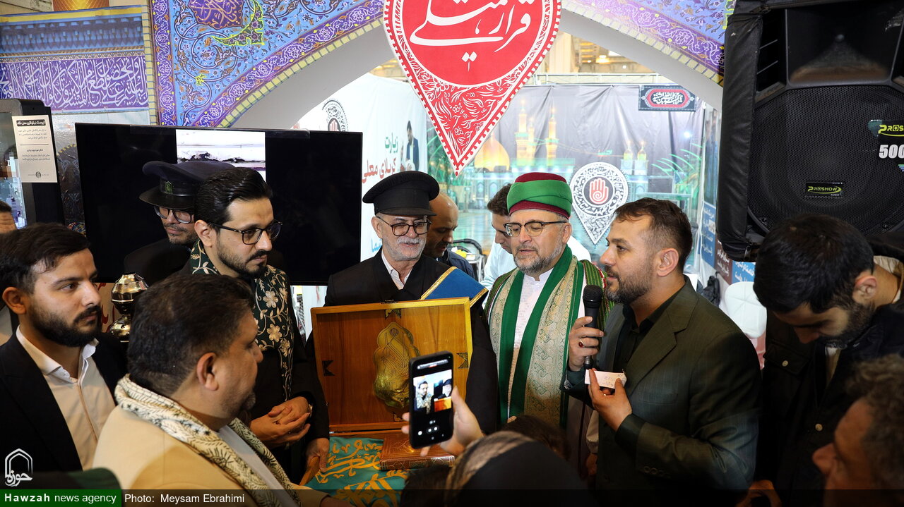 تصاویر/حضور کارشناسان برنامه محفل در سی و سومین نمایشگاه بین المللی قرآن کریم