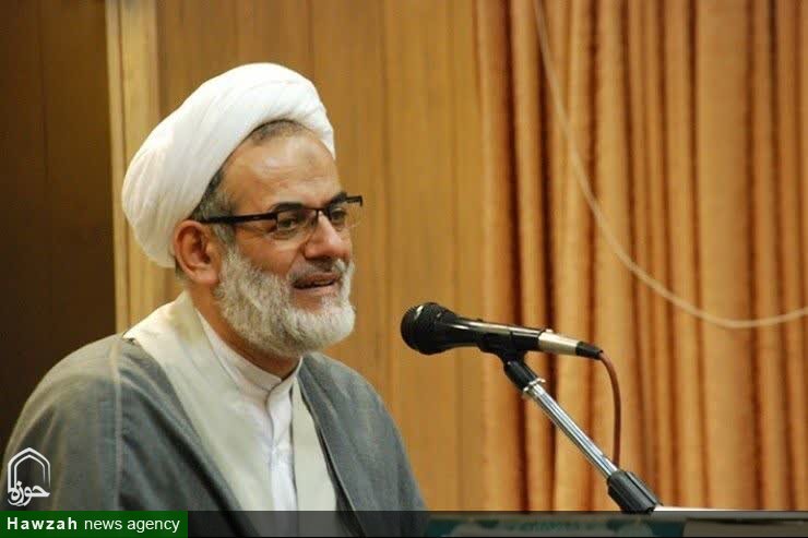 تقلیل نماز به تکلیف ظاهری، نسل جوان را از حقیقت عبادت دور می‌کند