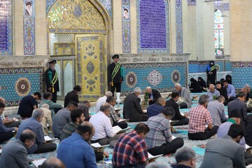 فیلم| آیین ترتیل خوانی قرآن کریم در امامزاده سید جعفر(ع) محمد استان یزد
