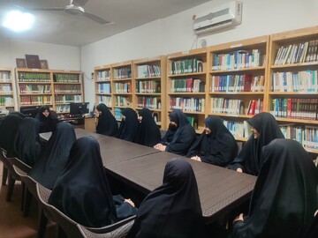 آرامش مادر، بهترین الگوی تربیتی دختر نوجوان است
