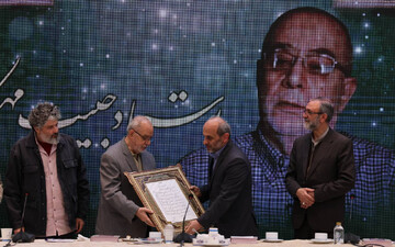 تأکید رئیس سازمان صداوسیما بر نقش راهبردی قرآن در تحول رسانه ملی