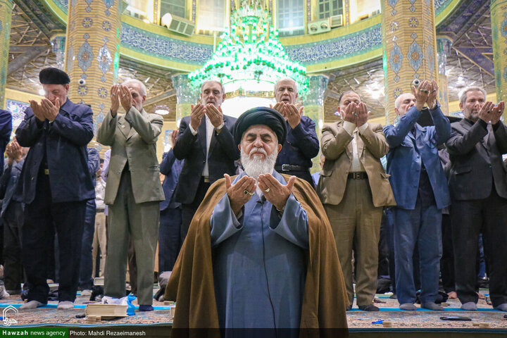 مائدة الإفطار في مسجد جمكران المقدّس خلال شهر رمضان المبارك