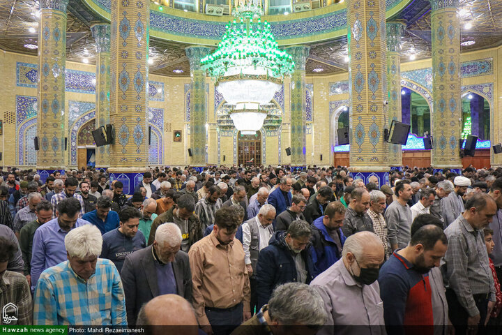 مائدة الإفطار في مسجد جمكران المقدّس خلال شهر رمضان المبارك