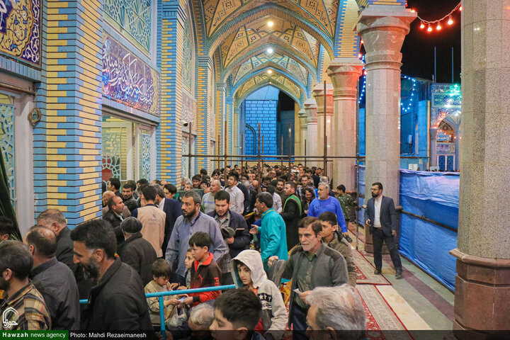 مائدة الإفطار في مسجد جمكران المقدّس خلال شهر رمضان المبارك