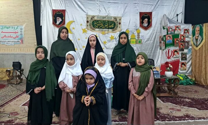 تصاویر/ هشتمین شب جزءخوانی دختران نوجوان در دوراهک