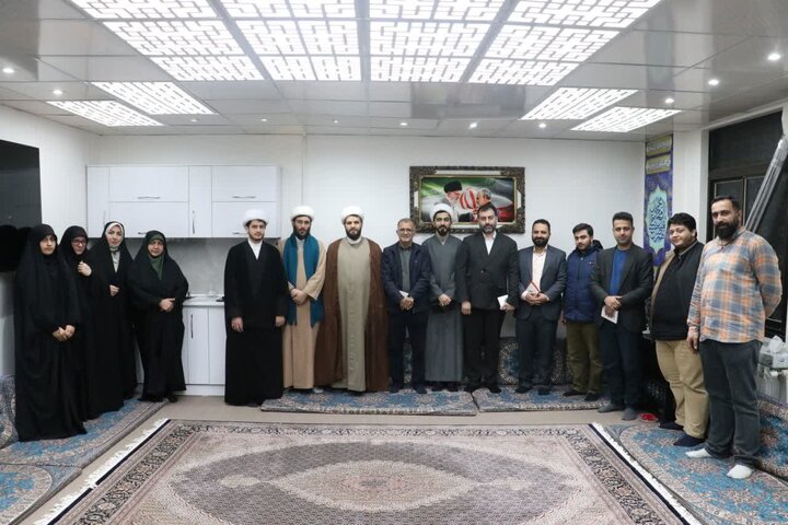 تصاویر/ دورهمی صمیمی جمع منتخب کانون‌های فرهنگی‌تبلیغی استان با مدیر اداره کل تبلیغات اسلامی استان گیلان