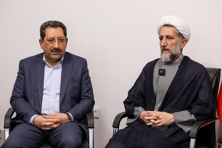 تصاویر /   دیدار وزیر صمت با نماینده ولی فقیه در استان و امام جمعه قزوین
