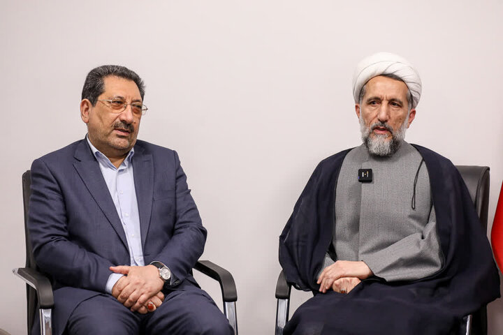تصاویر /   دیدار وزیر صمت با نماینده ولی فقیه در استان و امام جمعه قزوین