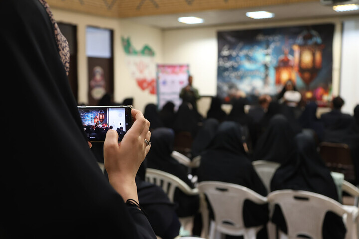 نشست فعالین حوزه ازدواج، خانواده، جمعیت وآسیب‌های اجتماعی با نماینده ولی فقیه در استان همدان