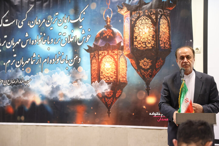 نشست فعالین حوزه ازدواج، خانواده، جمعیت وآسیب‌های اجتماعی با نماینده ولی فقیه در استان همدان