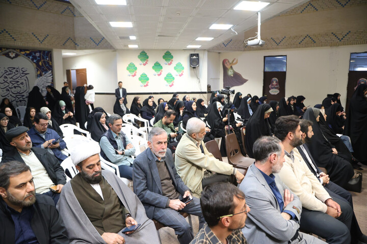 نشست فعالین حوزه ازدواج، خانواده، جمعیت وآسیب‌های اجتماعی با نماینده ولی فقیه در استان همدان