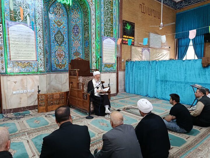 تصاویر/حضور نماینده ولی‌فقیه در استان مرکزی در جمع نمازگزاران مسجد امام خمینی اراک