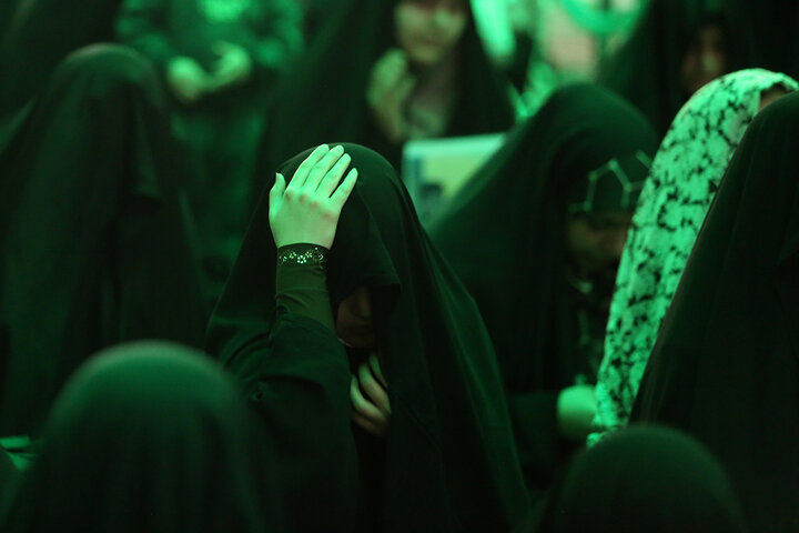 مناجات‌خوانی «شب‌های بندگی» در حرم حضرت فاطمه معصومه (س)