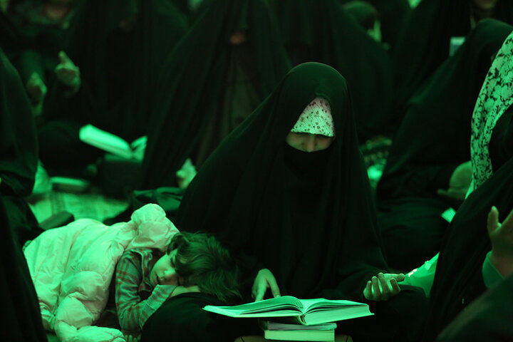 مناجات‌خوانی «شب‌های بندگی» در حرم حضرت فاطمه معصومه (س)