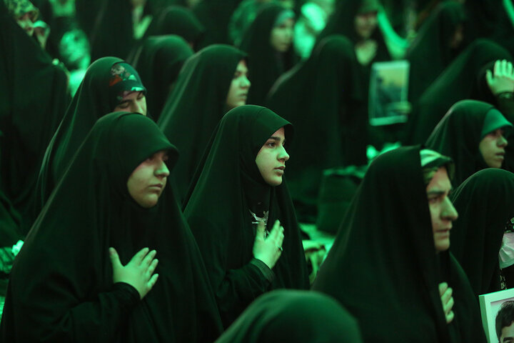 مناجات‌خوانی «شب‌های بندگی» در حرم حضرت فاطمه معصومه (س)