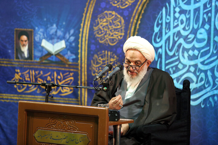 مناجات‌خوانی «شب‌های بندگی» در حرم حضرت فاطمه معصومه (س)