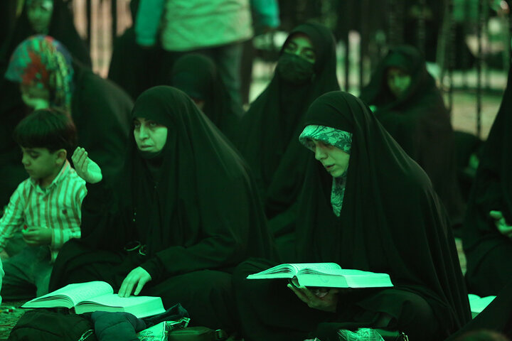 مناجات‌خوانی «شب‌های بندگی» در حرم حضرت فاطمه معصومه (س)