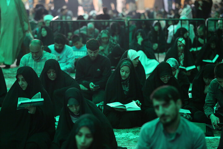 مناجات‌خوانی «شب‌های بندگی» در حرم حضرت فاطمه معصومه (س)