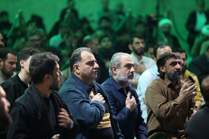 مناجات‌خوانی «شب‌های بندگی» در حرم حضرت فاطمه معصومه (س)