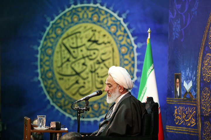 مناجات‌خوانی «شب‌های بندگی» در حرم حضرت فاطمه معصومه (س)