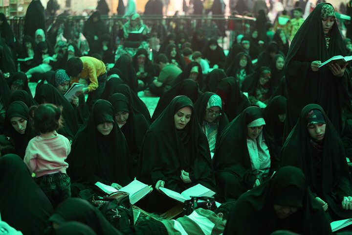 مناجات‌خوانی «شب‌های بندگی» در حرم حضرت فاطمه معصومه (س)